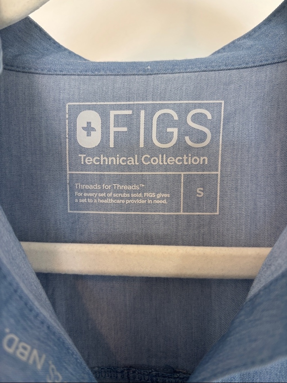 FIGS Technical Collection Blue Scrub Top Size S – Lightweight Modern Fit - Picture 2 of 7